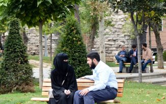 How to Choose a Website for Arab Dating